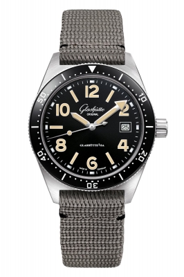 Buy this new Glashutte Original SeaQ Automatic 39.5mm 1-39-11-06-80-08 mens watch for the discount price of £7,225.00. UK Retailer.