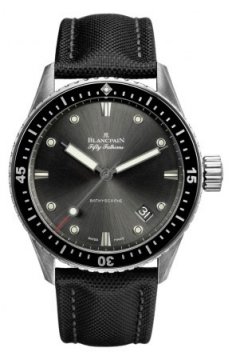 Buy this new Blancpain Fifty Fathoms Bathyscaphe Automatic 43mm 5000-1110-b52a mens watch for the discount price of £9,240.00. UK Retailer.