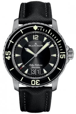 Buy this new Blancpain Fifty Fathoms Grande Date 45mm 5050-12b30-b52a mens watch for the discount price of £15,488.00. UK Retailer.