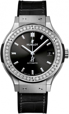 Buy this new Hublot Classic Fusion Automatic 38mm 565.nx.1470.lr.1204 midsize watch for the discount price of £9,025.00. UK Retailer.