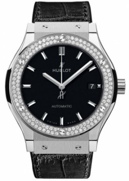 Buy this new Hublot Classic Fusion Automatic 38mm 565.nx.1171.lr.1104 midsize watch for the discount price of £6,166.00. UK Retailer.