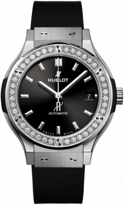 Buy this new Hublot Classic Fusion Automatic 38mm 565.nx.1470.rx.1204 midsize watch for the discount price of £8,075.00. UK Retailer.