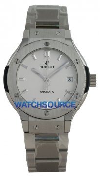 Buy this new Hublot Classic Fusion Automatic 38mm 565.nx.2611.nx midsize watch for the discount price of £5,280.00. UK Retailer.