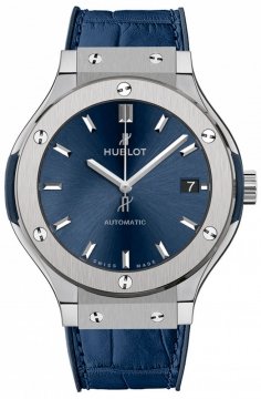 Buy this new Hublot Classic Fusion Automatic 38mm 565.nx.7170.lr midsize watch for the discount price of £6,270.00. UK Retailer.