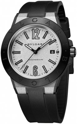 Buy this new Bulgari Diagono Magnesium 41mm 102427 mens watch for the discount price of £2,915.00. UK Retailer.
