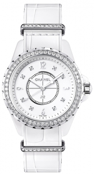 Buy this new Chanel J12 Quartz 33mm h4190 ladies watch for the discount price of £10,560.00. UK Retailer.