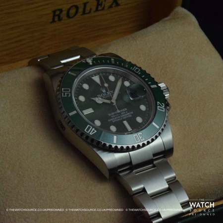 Pre-owned Rolex Submariner Date 116610LV