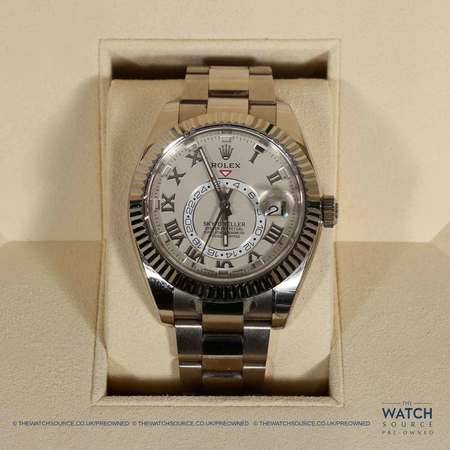 Pre-owned Rolex Skydweller 326939