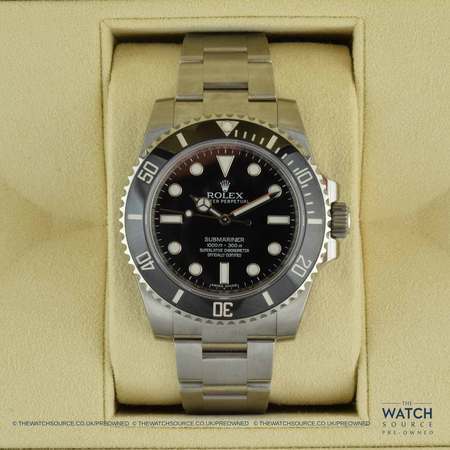 Pre-owned Rolex Submariner 114060