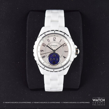 Pre-owned Chanel J12 Automatic 38mm H3404