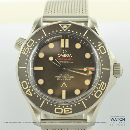 Pre-owned Omega James Bond Seamaster Diver 300m Co-Axial Master Chronometer 42mm 210.90.42.20.01.001