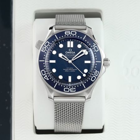 Pre-owned Omega James Bond 60th Seamaster Diver 300m 42mm 210.30.42.20.03.002