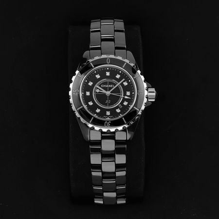 Pre-owned Chanel J12 Quartz 33mm H1625