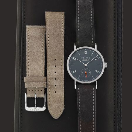 Pre-owned Nomos Glashutte Tangente Neomatik MIdnight Blue 35mm 177