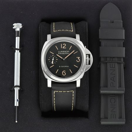 Pre-owned Panerai Luminor Base 8 Days 44mm PAM00915