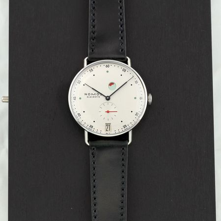 Pre-owned Nomos Glashutte Metro Datum Gangreserve 37mm 1101