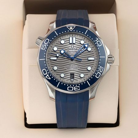 Pre-owned Omega Seamaster Diver 300m 42mm 210.32.42.20.06.001