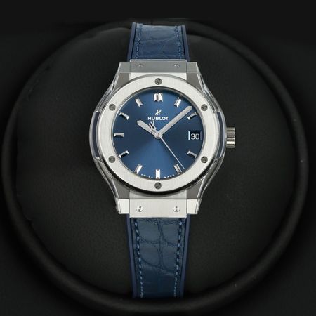 Pre-owned Hublot Classic Fusion Quartz 33mm 581.NX.7170.LR