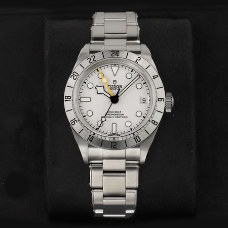 Pre-owned Tudor Black Bay Pro 39mm M79470-0004