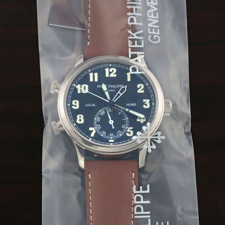 Pre-owned Patek Philippe Factory Serviced Calatrava Pilot World Time 42mm 5524g-001